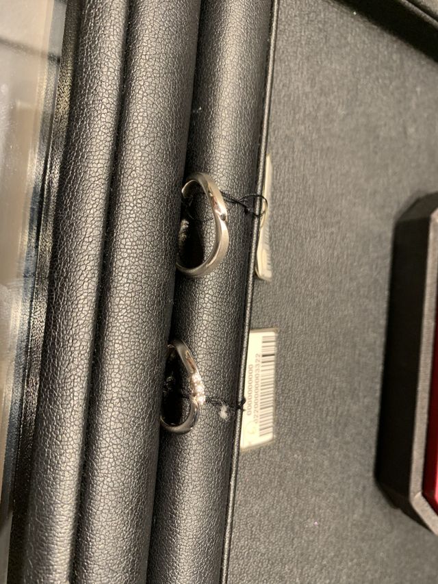 ウェーブが素敵なデザインです。