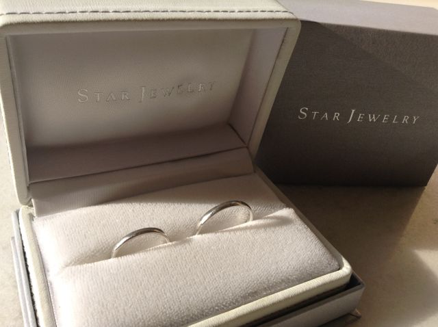 仕事上指輪はつけれず眠ってますが旅行や記念日はつけてます！