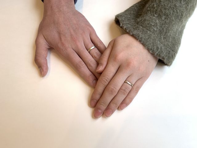 指輪の完成後受け取りの際に撮っていただきました。
