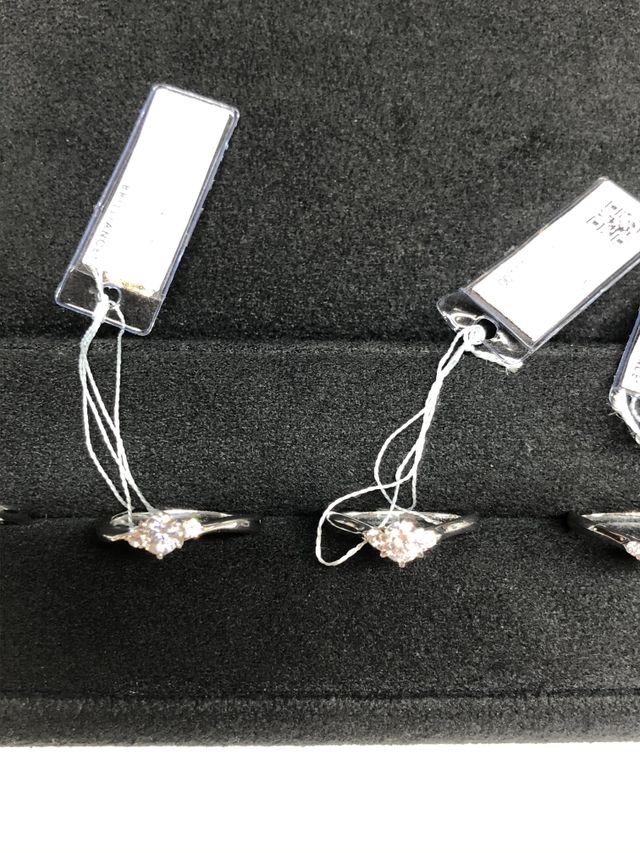 いくつも試着をさせてくれます。