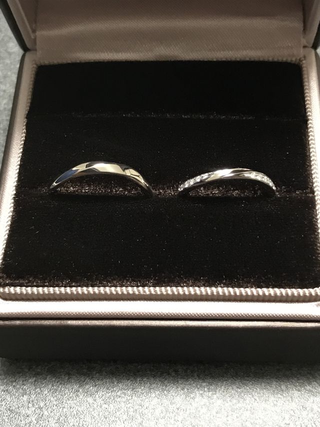 Ｓ字にひねりが加わっています。