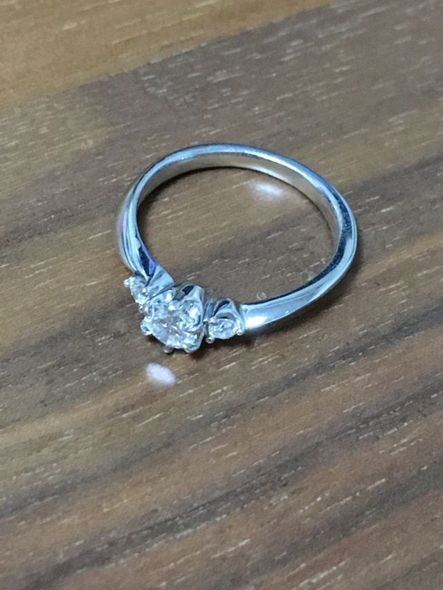 厚みがありますが、正面から見ると気にならないデザインです