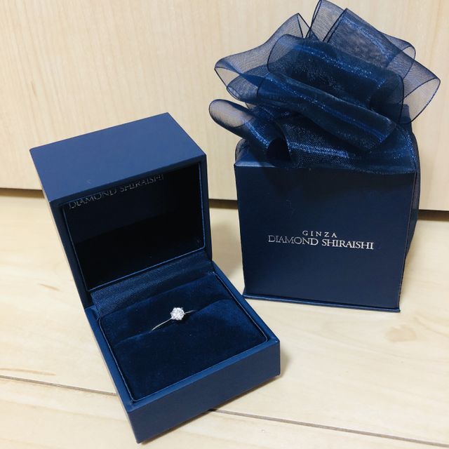 台座を選ぶ前のプロポーズリングです