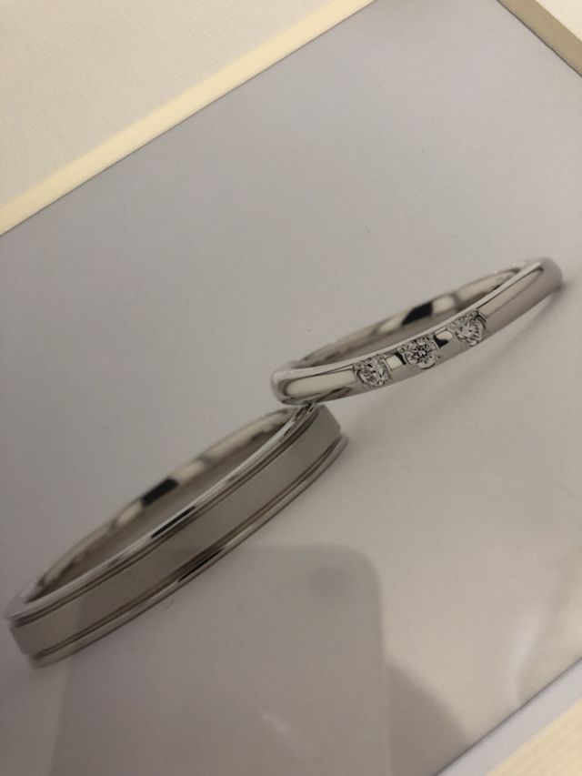 指が綺麗にみえるデザインです。