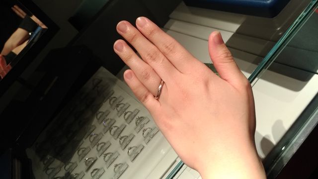 店舗で試着したときの一枚です。