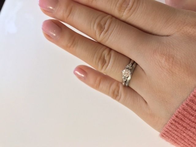 石がキラキラしていてお気に入りです。