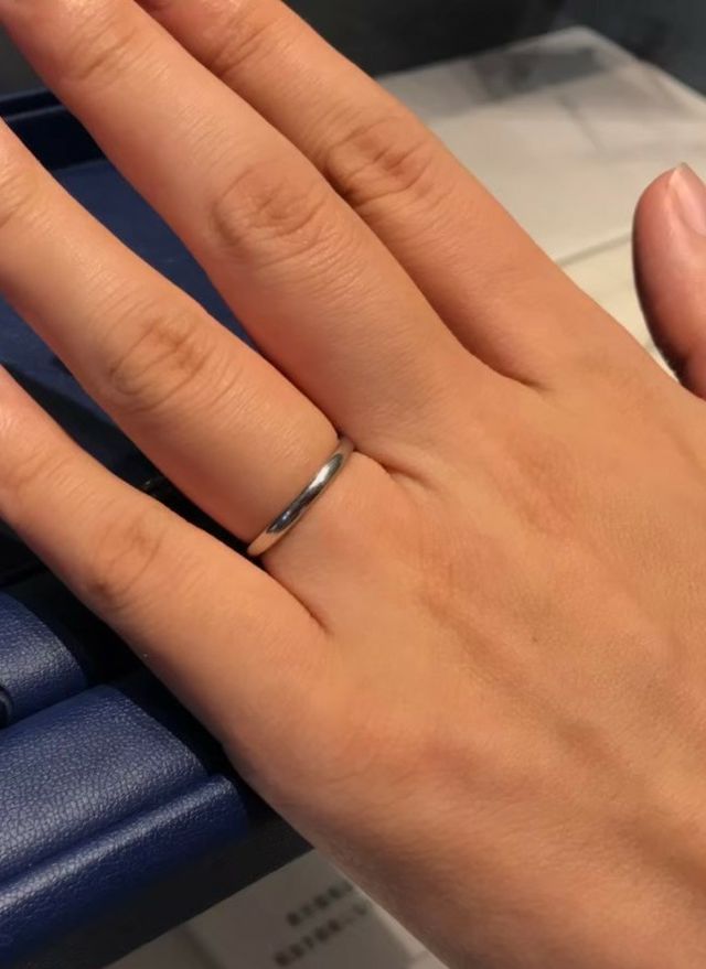 シンプルな結婚指輪