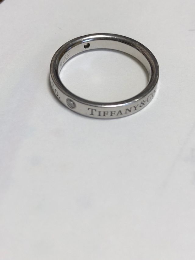 指輪と日付の刻印