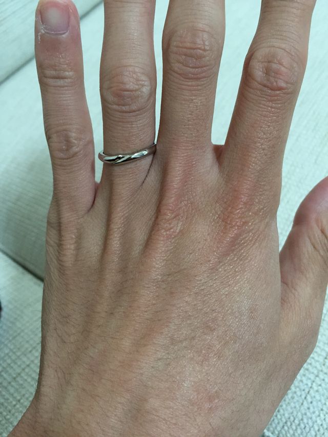 真ん中の斜めのラインがいいです。