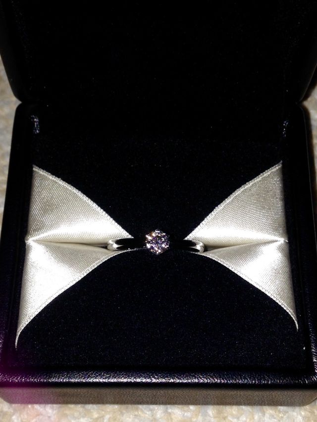 0.291カラットのダイヤの婚約指輪です。