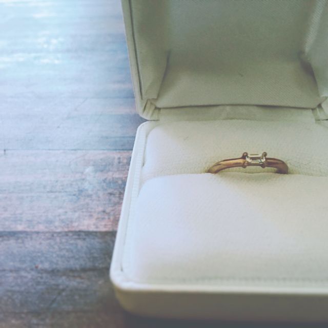 受け取り時は白いケースに入れてもらえます