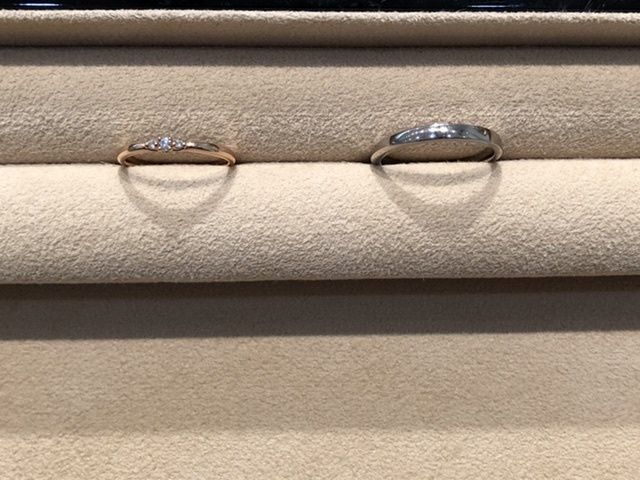 女性 ピンクゴールド
男性 シルバーゴールド