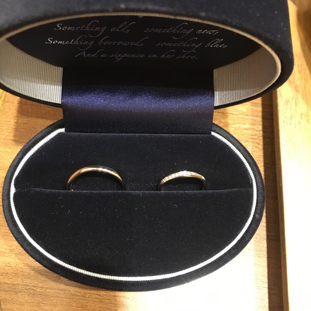 きれいなデザインのペアリングが欲しかったなで大満足です。