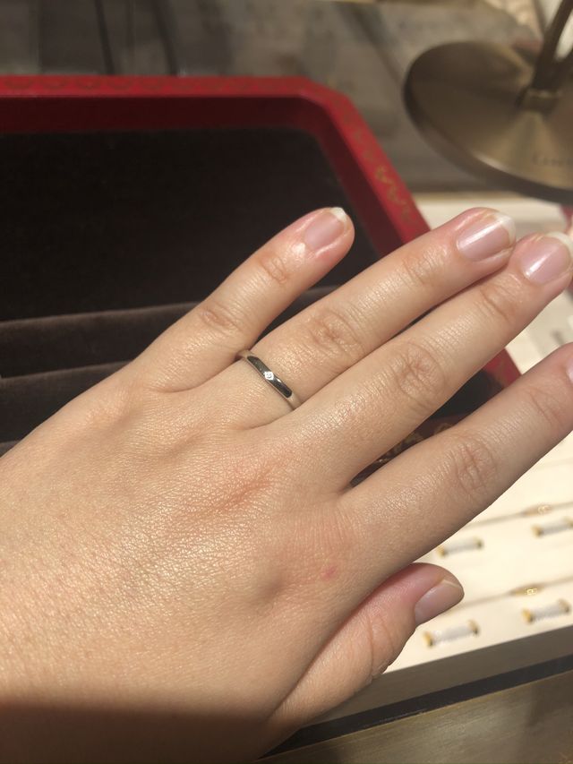 バレリーナのV字が手を綺麗に見せてくれます。