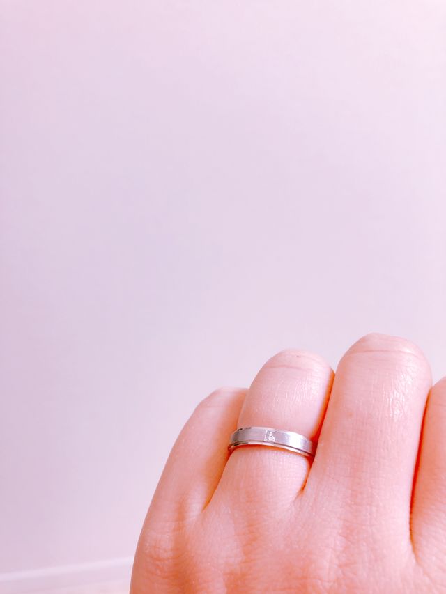 プリンセスカットダイヤとストレートのデザインがお気に入りです