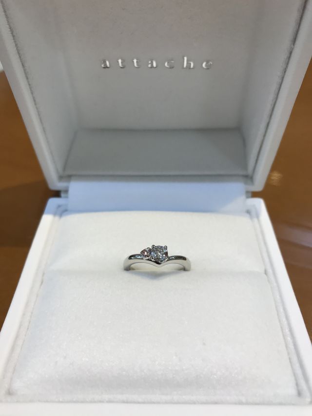 アターシュ婚約指輪