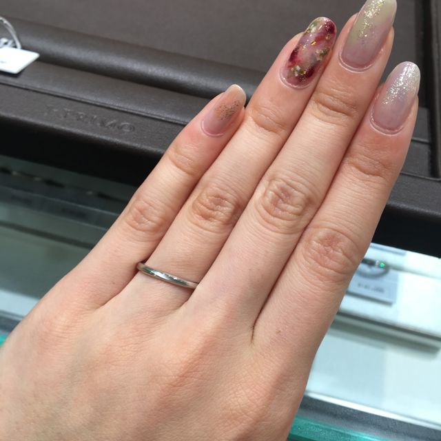 1.5mm幅の細身なデザインが好みでした