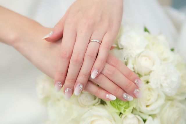 新婦のみの指輪着用ショットです。