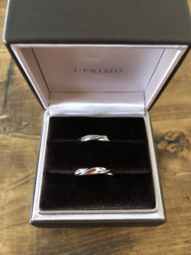 若干ウェーブしていてひねりが入っています