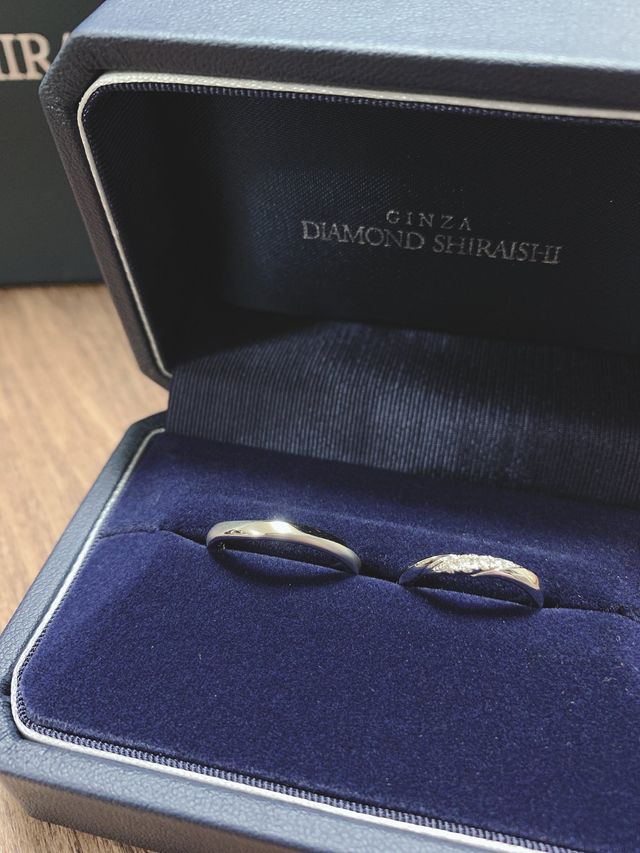 指が細く見えるデザインでダイヤの輝きも申し分なし。