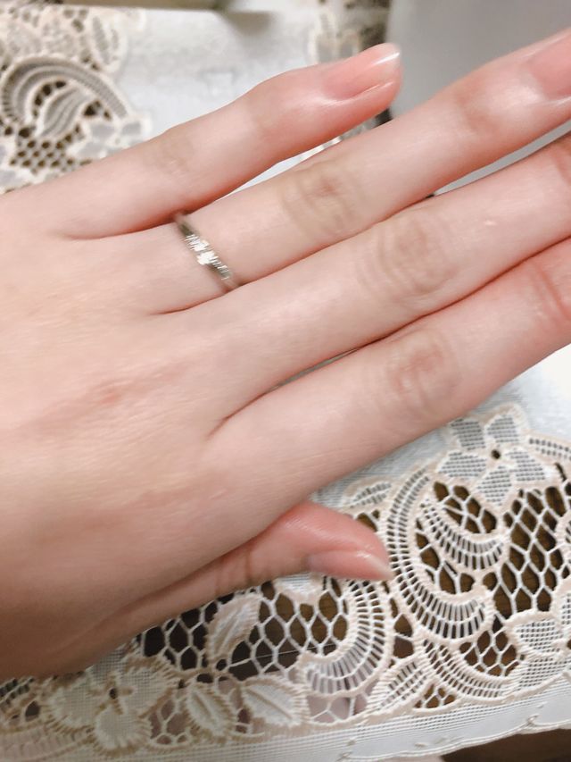 ダイヤがキラキラしていて可愛いです。