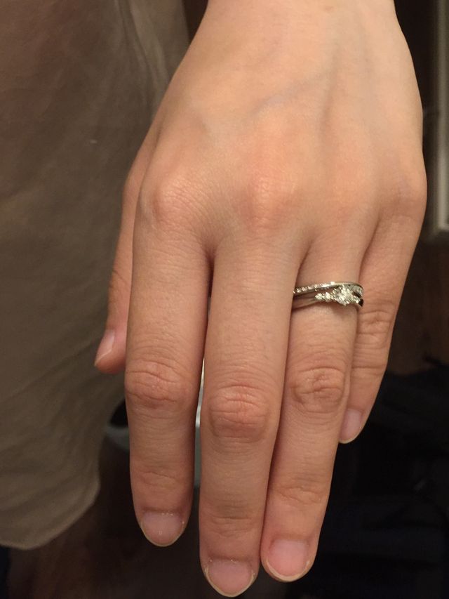 結婚指輪と婚約指輪の重ね付け
