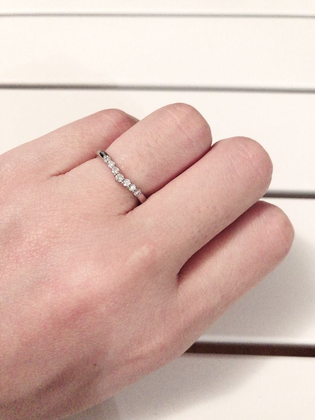 白雪姫モチーフの結婚指輪