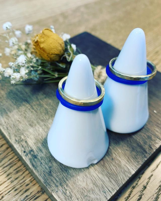 青いものは作成した型。
金のものは無料で、当日持ち帰れる。