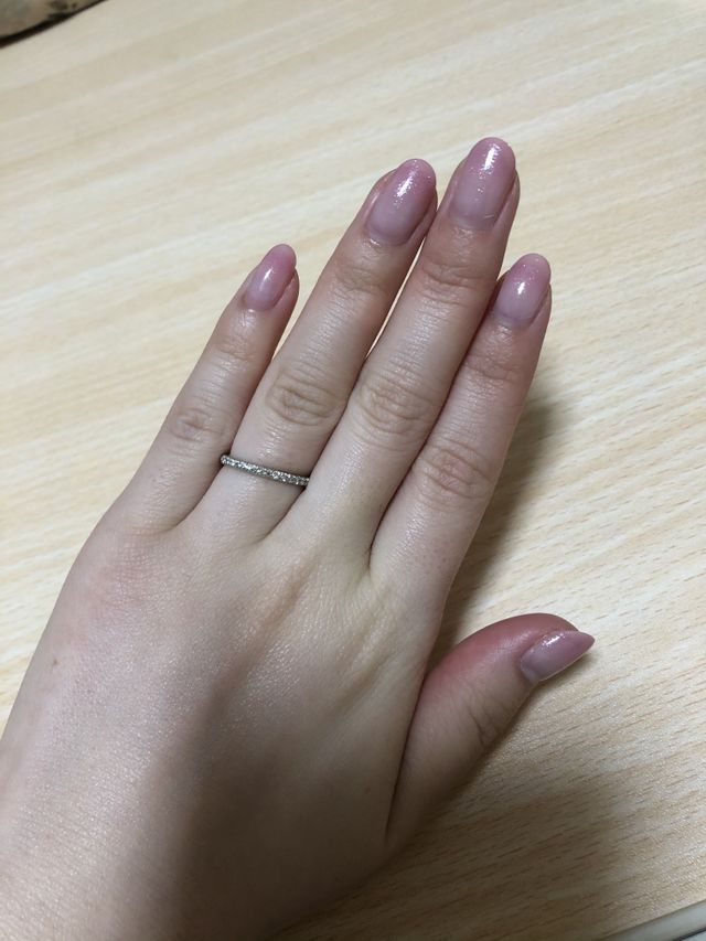 ハーフエタニティリングをエンゲージリングとして購入しました