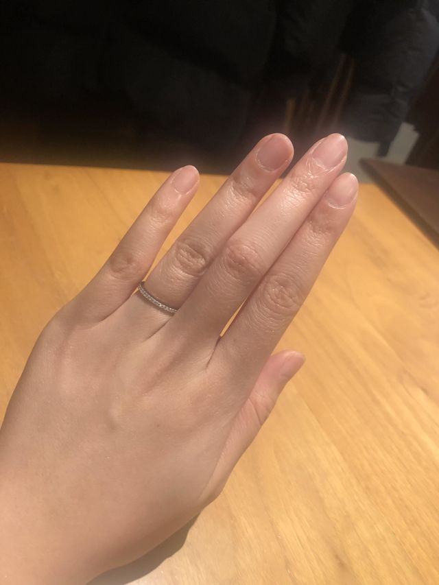 華奢で細身ですが、しっかり輝きがあります