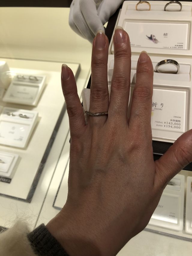 試着した結婚指輪です