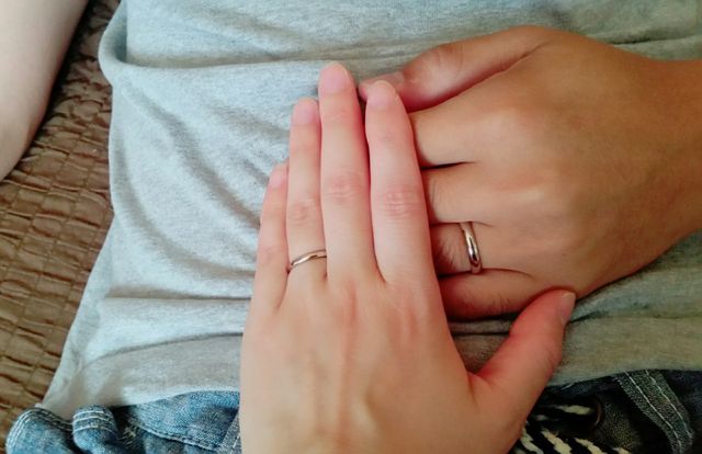 いつまでも着けられるシンプルなデザイン