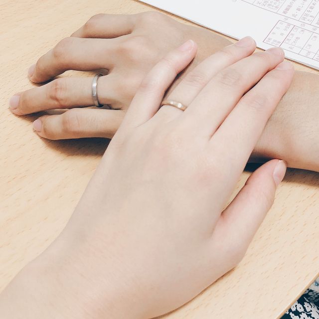 マットな作りなので肌馴染みも良いです。