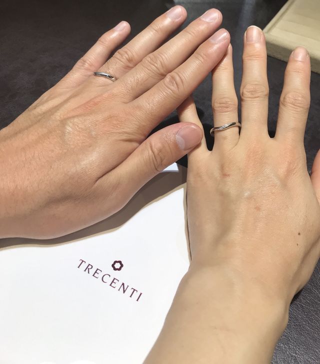 ペアで気に入ったものを試着させてもらいました。