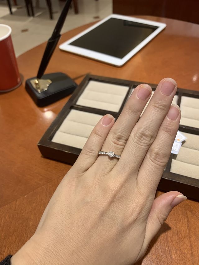 エンゲージリング の試着