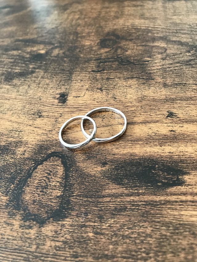 シンプルなデザインにとても満足です。