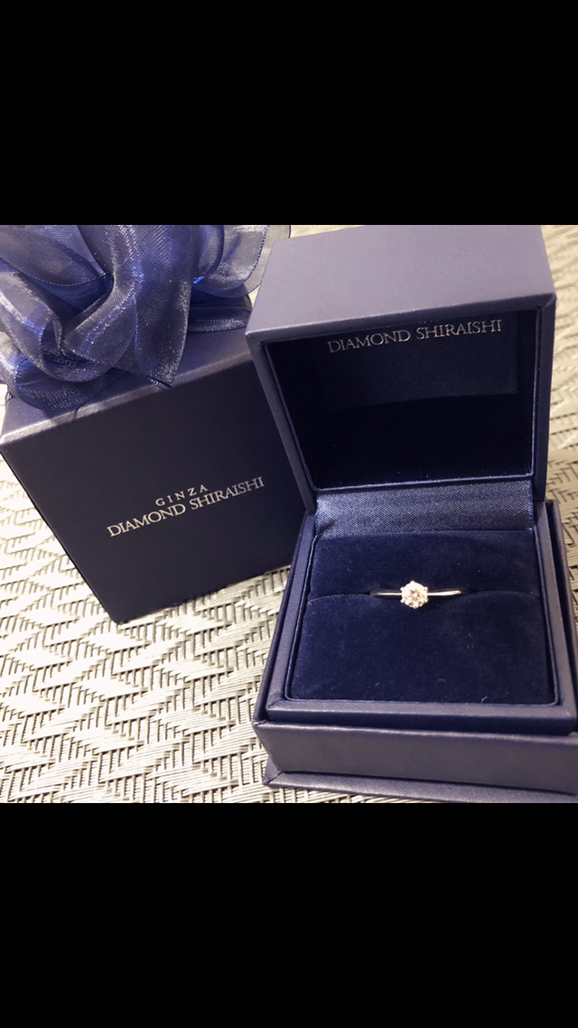 プロポーズの時にいただいた婚約指輪です。