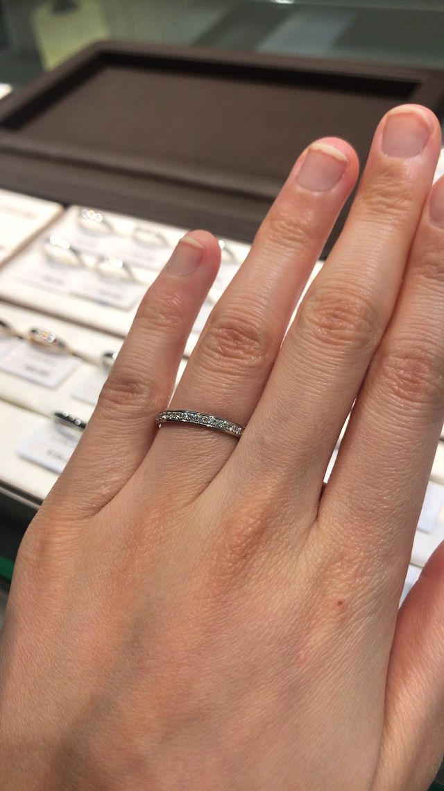 ハーフエタニティリング