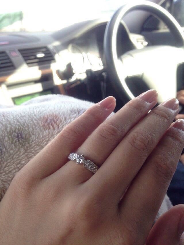 普段にも使いやすいフラットな形