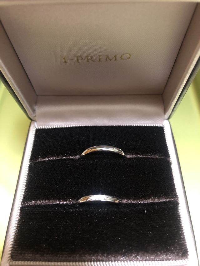 ふたりの揺るがぬ想いと永遠の愛の誓いを宿すマリッジリング
