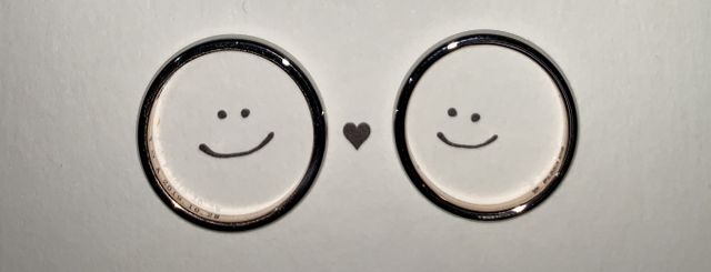 内はピンクゴールド
外はプラチナ