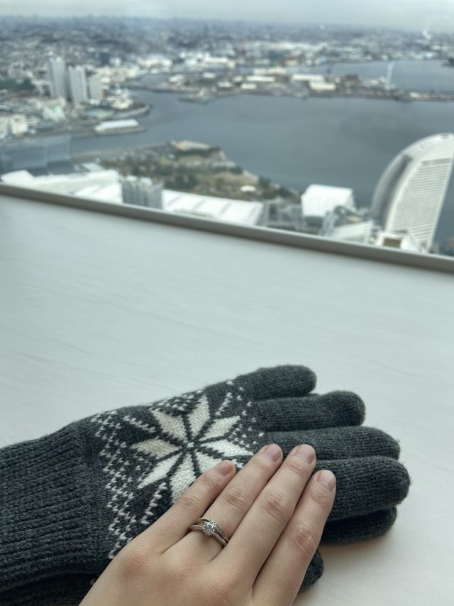 横浜でプロポーズを受けて婚約指輪を受けとりました(^^)
