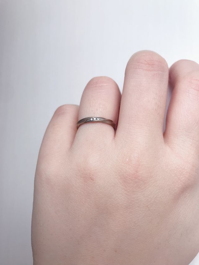 肉眼では分かりませんがダイヤのカットを変えてもらいました。