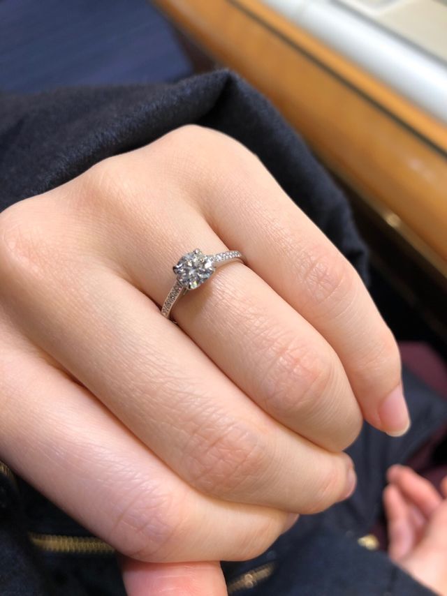 ガラ　0.5カラット