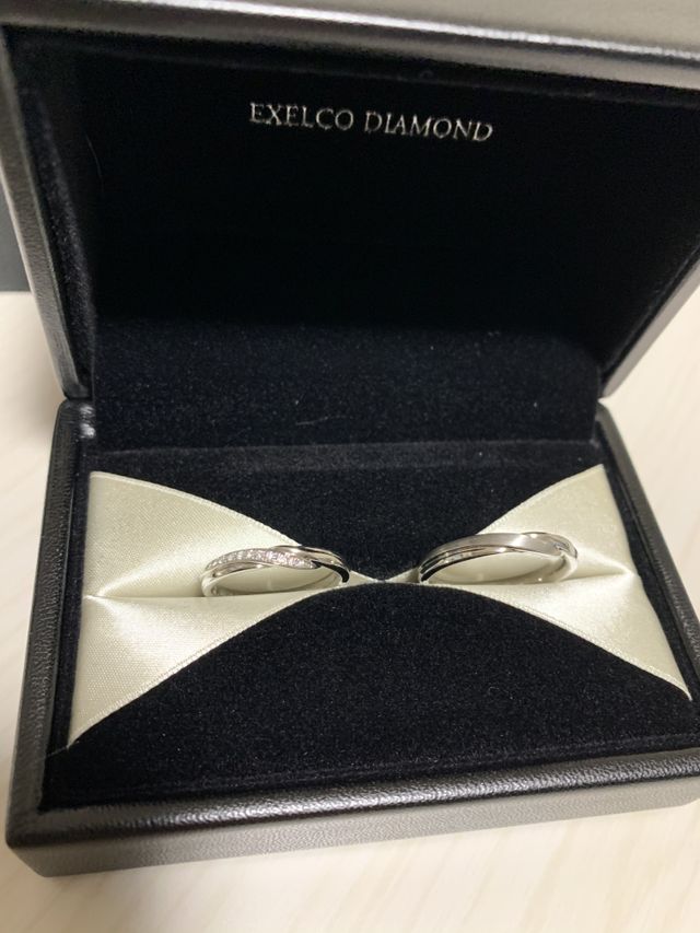 エクセルコのマリッジリング。デザインが最高です。