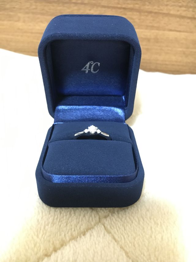 婚約指輪です！