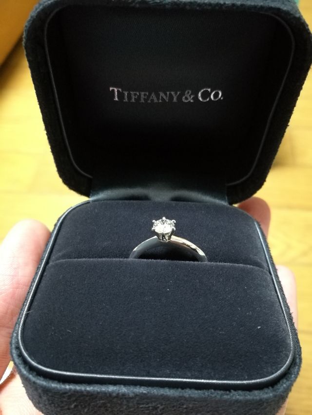 大きめのダイヤモンドがついたデザイン