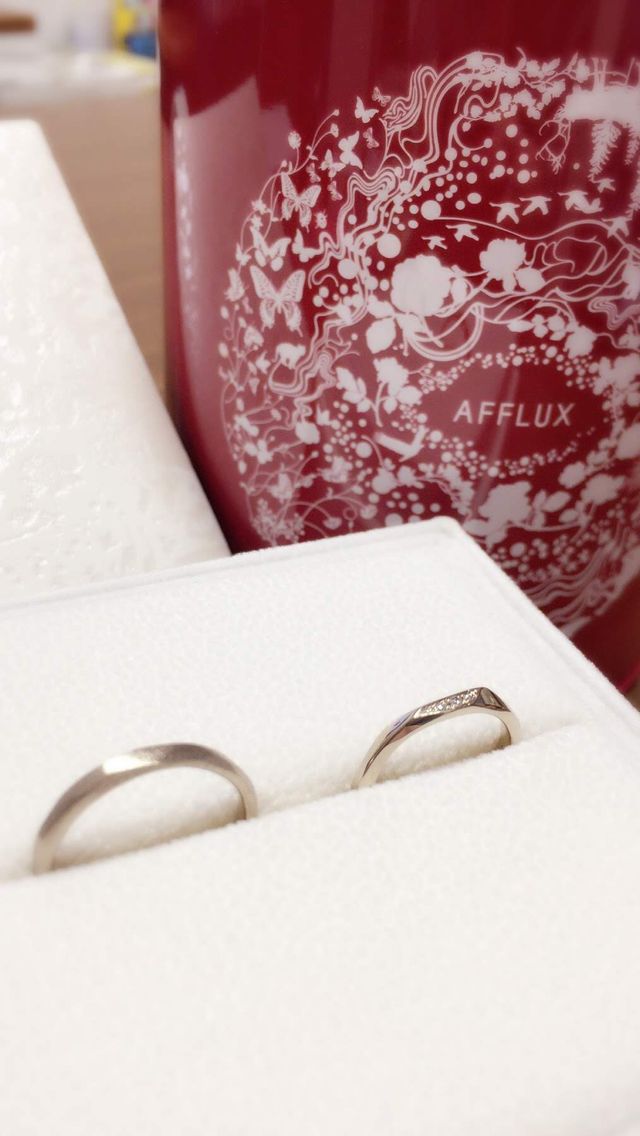 シャンパンゴールドの色味にしました。