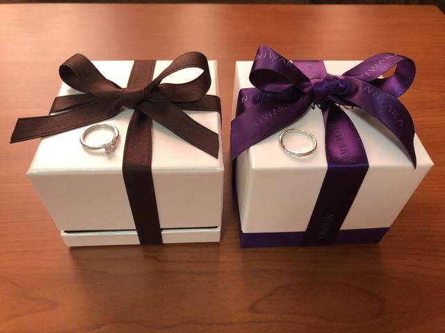 婚約指輪と結婚指輪を買いました。婚約指輪はルシエです