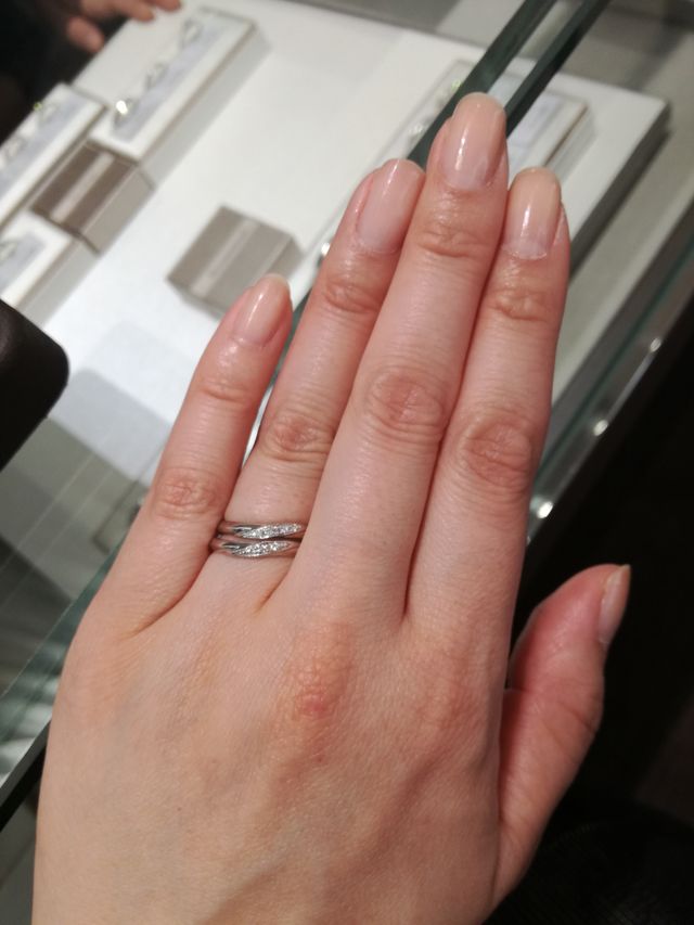 ダイヤモンド3つのタイプと5つのタイプを比較してつけてます